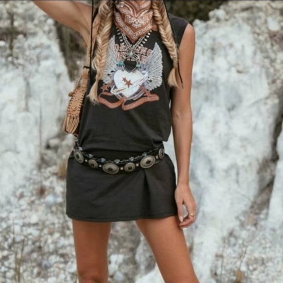 Dresses & Skirts - Outlaw